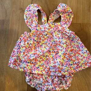 Old Navy 18-24mo Floral Ruffle Top with Bloomers